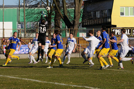 Olimpia poległa z Arką 1:4 (piłka nożna)