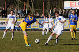 Olimpia poległa z Arką 1:4 (piłka nożna)