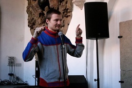 Poezja, historie, piosenki, rap...