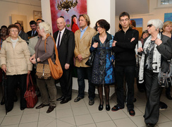Kolor i symetria w Galerii Zum