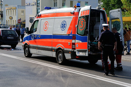 Wypadek: fordem zajechał drogę motocykliście