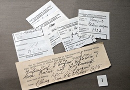 Co skrywają stare księgi?