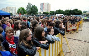 Raz, dwa, w górę ręce!