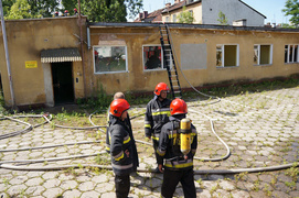 Hetmańska: pożar pustostanu