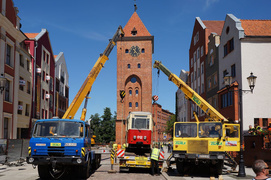 Przed Bramą Targową stanął zabytkowy tramwaj