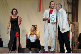 Muzyczny rejs w trzech językach