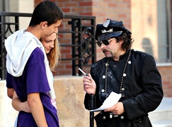 Sztuka sięgnęła bruku