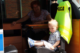 Policjanci czytali dzieciom