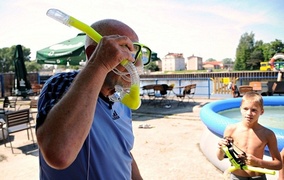 Plaża i basen ...na Bulwarze