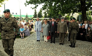 O godzinie „W” znów zawyły syreny