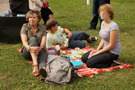 Ziołowy piknik na dziedzińcu Galerii EL