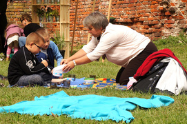 Ziołowy piknik na dziedzińcu Galerii EL