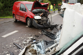 Krasny Las: czołowe zderzenie dwóch pojazdów
