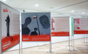 Ani wieńce, ani kwiaty