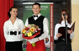Zabrzmiał pierwszy dzwonek