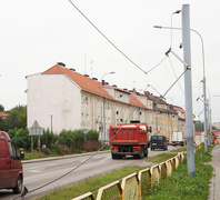 Wywrotka zerwała trakcję elektryczną Wywrotka zerwała trakcję elektryczną