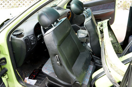 Kwiatkowskiego: seatem uderzył w skarpę