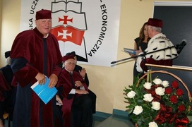 Vivat Academia!
