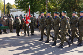 Batalion zlikwidowany, żołnierze na walizkach