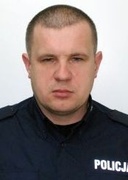 Nr 8. mł. asp. Mirosław Ilczuk,Posterunek Policji w Tolkmicku. Miejscowości: Janówek, Kadyny, Kikoły, Ostrogóra, Pagórki,Łęcze