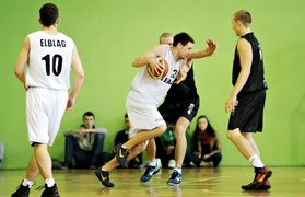 Dramatyczna końcówka i minimalna porażka Truso