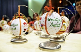 W poszukiwaniu prezentów i gwiazdkowych ozdób