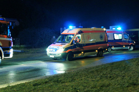 Wypadek na Odrodzenia: trzy osoby ranne