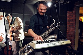 Zabawa przez muzykę, muzyka przez zabawę