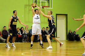 Doskonały początek rundy finałowej (koszykówka)