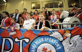 Oddala sie szansa gry w fazie play-off (piłka ręczna)