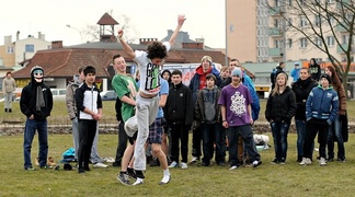 Młodym jest się tylko raz