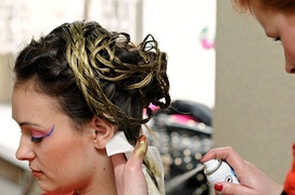 Bajkowe fryzury, finezyjne warkocze