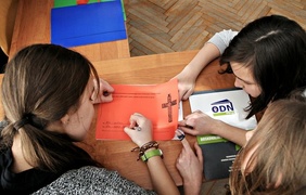 Gra z Powstaniem w tle