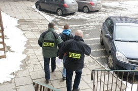 Akcja CBŚ w Elblągu. Zatrzymanie podejrzanych o handel narkotykami