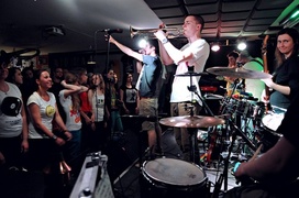 Przynieśli słońce