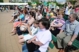 Rośliny za baterie, nakrętki i makulaturę