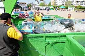 Rośliny za baterie, nakrętki i makulaturę