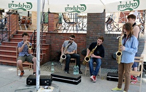 A czego tu się wstydzić? Talentu?