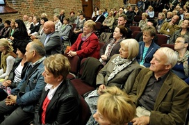 Najpierw chleb, a potem igrzyska?