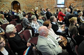 Najpierw chleb, a potem igrzyska?