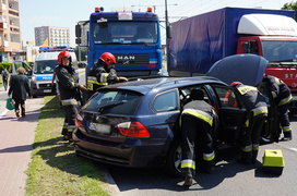 Wywrotką wjechał w bmw