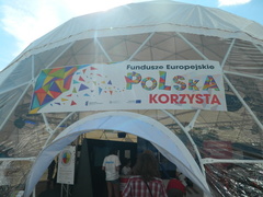 Polska korzysta