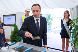 Jest wielka dziura w ziemi, będzie wielka galeria