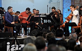 Urbaniak i „atomowa siła” na koniec