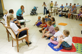 Przybliża świat, pozwala unikać błędów Przybliża świat, pozwala unikać błędów