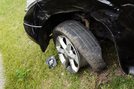 Wypadek w Kazimierzowie: ranny motocyklista w szpitalu