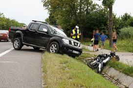 Wypadek w Kazimierzowie: ranny motocyklista w szpitalu