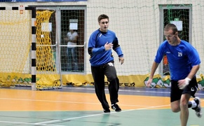 \"Meblarze\" sprawdzają swoje możliwości w Kościerzynie (piłka ręczna)