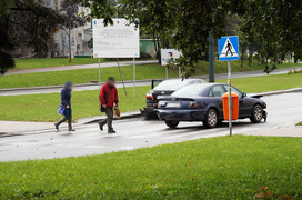 Zderzenie i potrącenie na Grota-Roweckiego