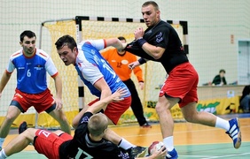 Zryw w końcówce nie wystarczył (piłka ręczna)